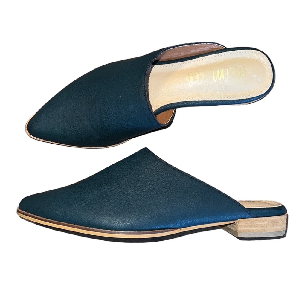 Mi.iM Sangria Dark Blue Pointed Slide On Mules